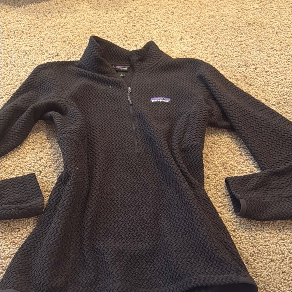 Patagonia Black Fitted Ribbed 3/4 Sleeve Top